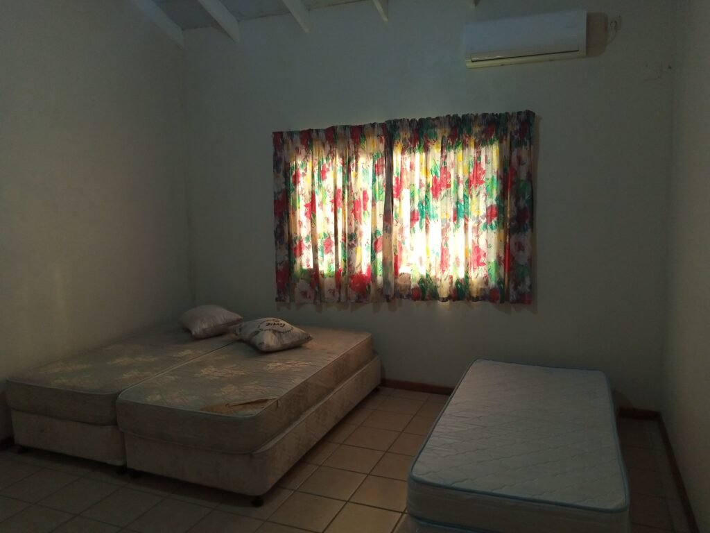 Arrenda-se Moradia T2 image 3